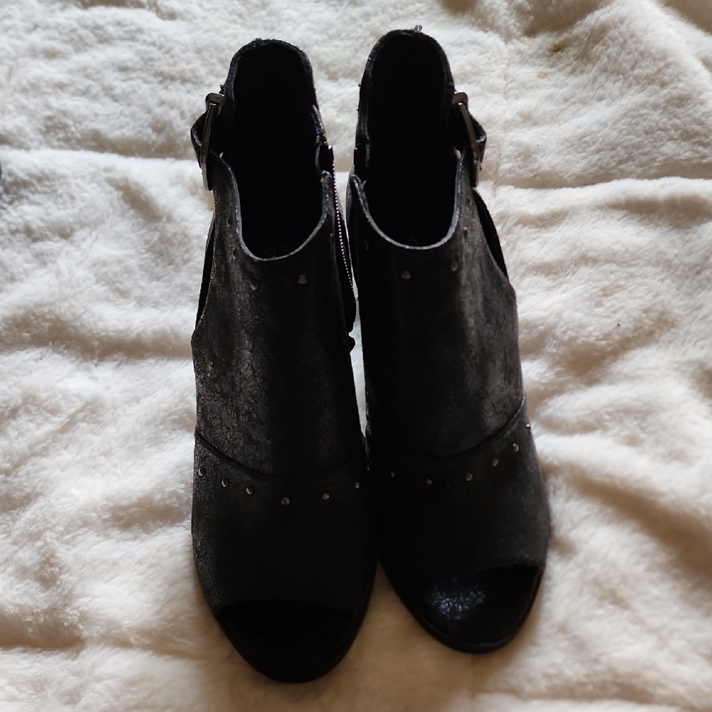Simply Vera Vera Wang Elegant Black Women's Peep-Toe Ankle Boots